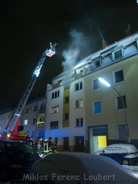 Feuer in Kueche Koeln Vingst Homarstr P552.JPG